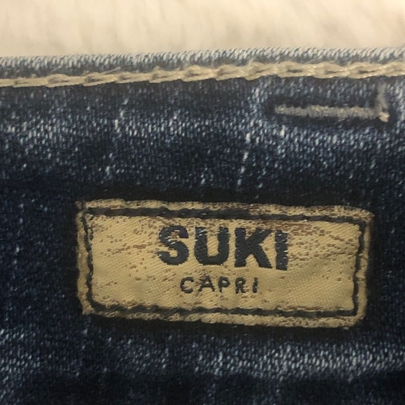 Womens Silver Suki Jeans. Capris. Size 32”. - Picture 8 of 8